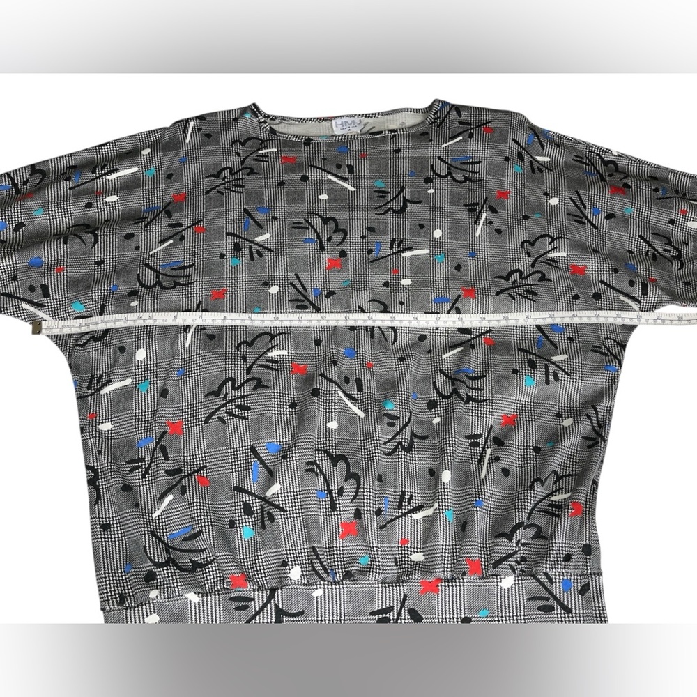 Vintage Gray Patterned Top - image 4